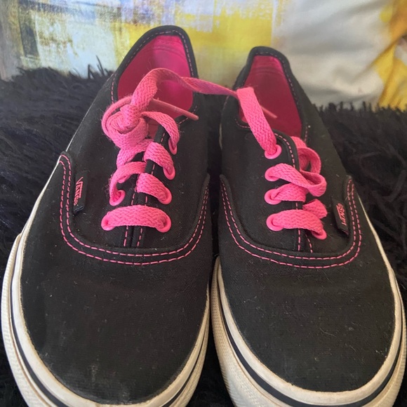 Vans - Picture 4 of 4